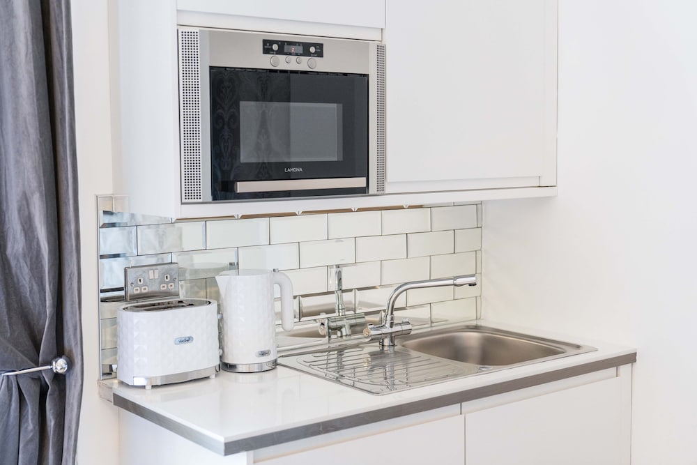 Edinburgh Castle Apartments And Suites 42/55
