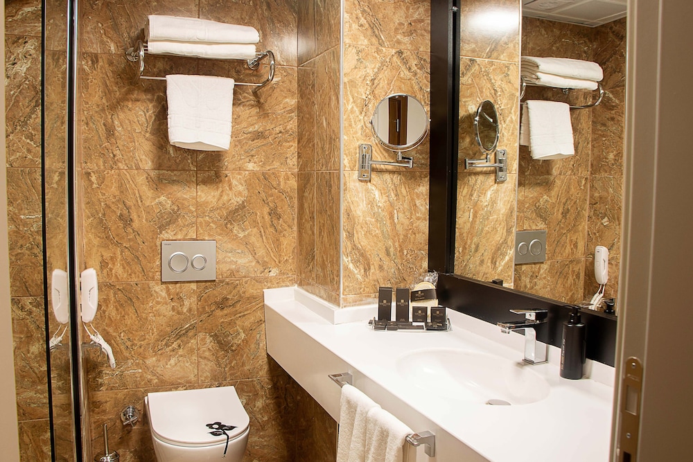 Shelter Inn Hotel & Spa 40/47