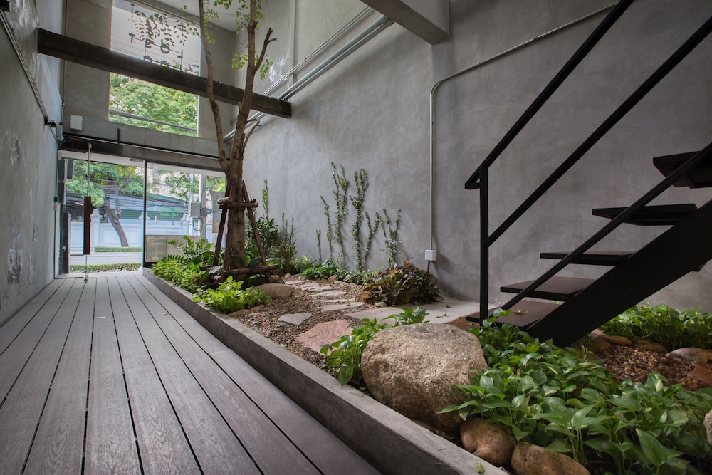 Lost Inn Bkk 58/67