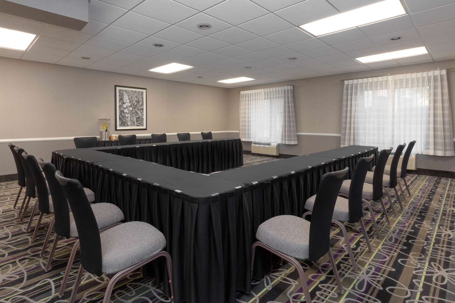 La Quinta Inn & Suites by Wyndham Clifton/Rutherford 39/50