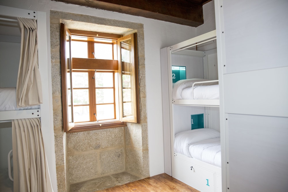 Hostel Monasterio De Moraime 23/26