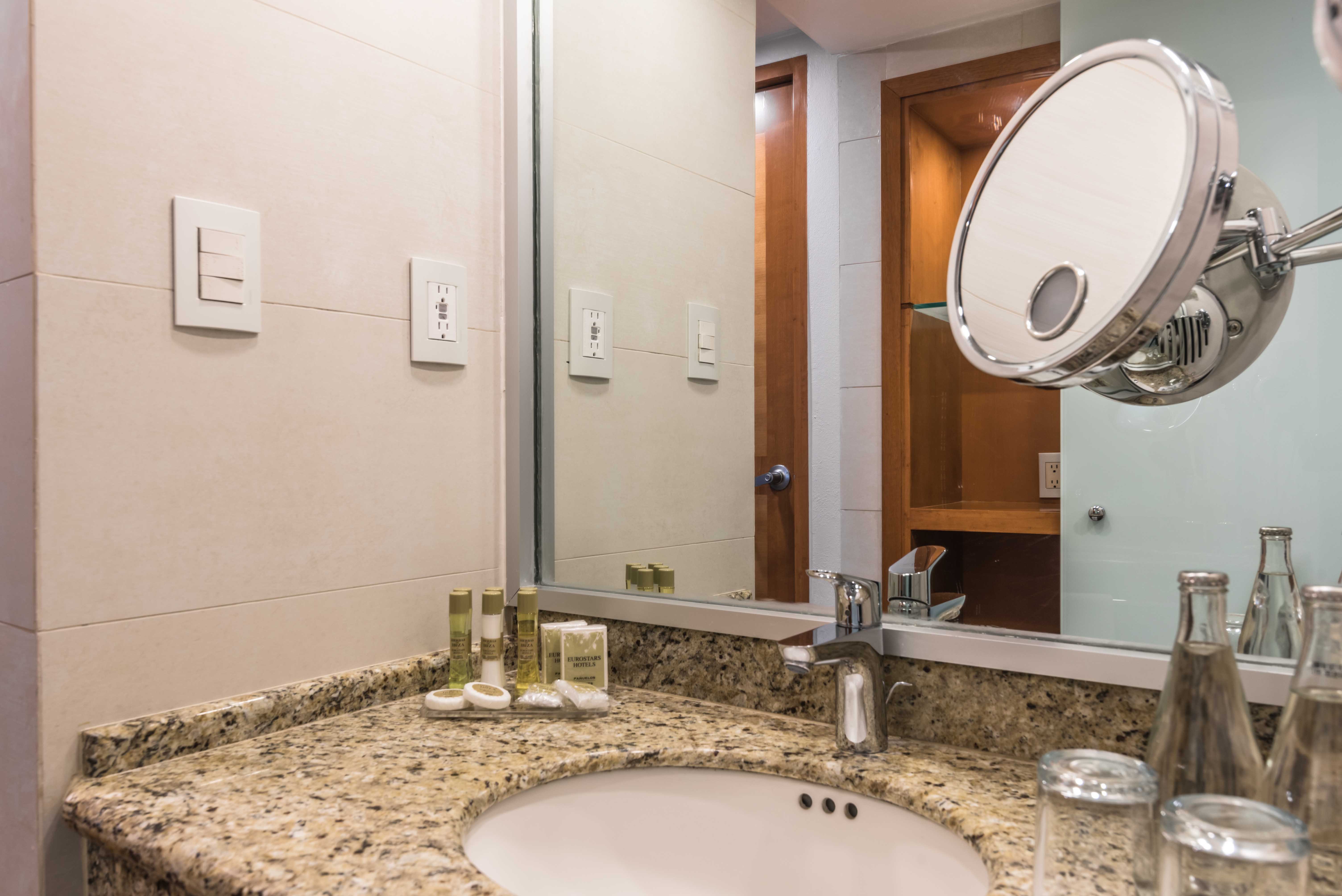 Eurostars Zona Rosa Suites 48/50