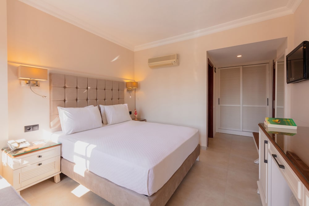 Alize Hotel 26/83
