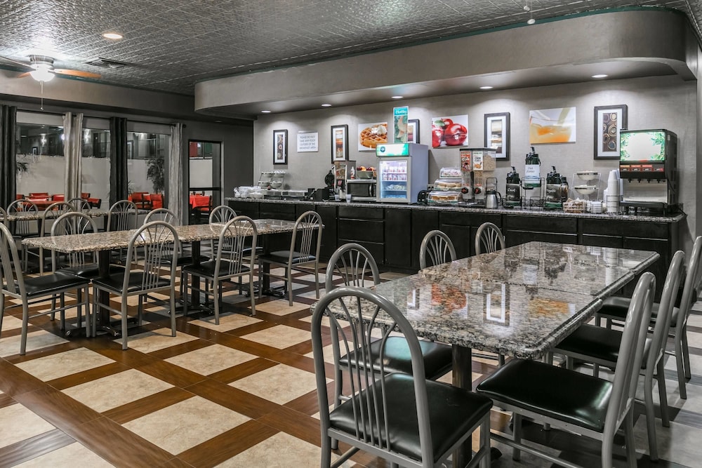Ramada By Wyndham Odessa Near University Of Texas Permian 29/39