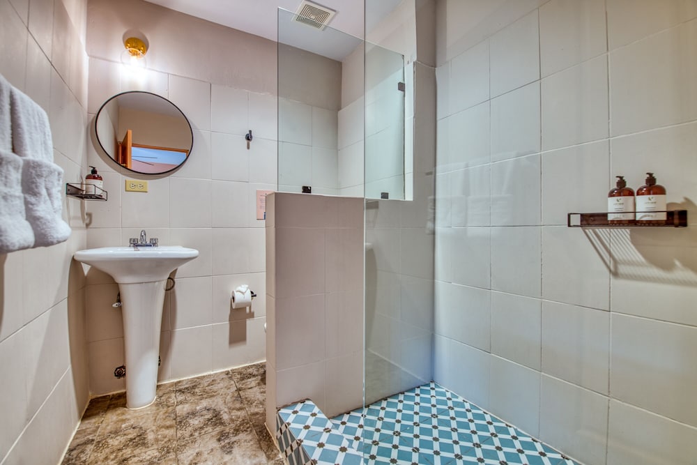 Bocas Paradise Hotel 49/50