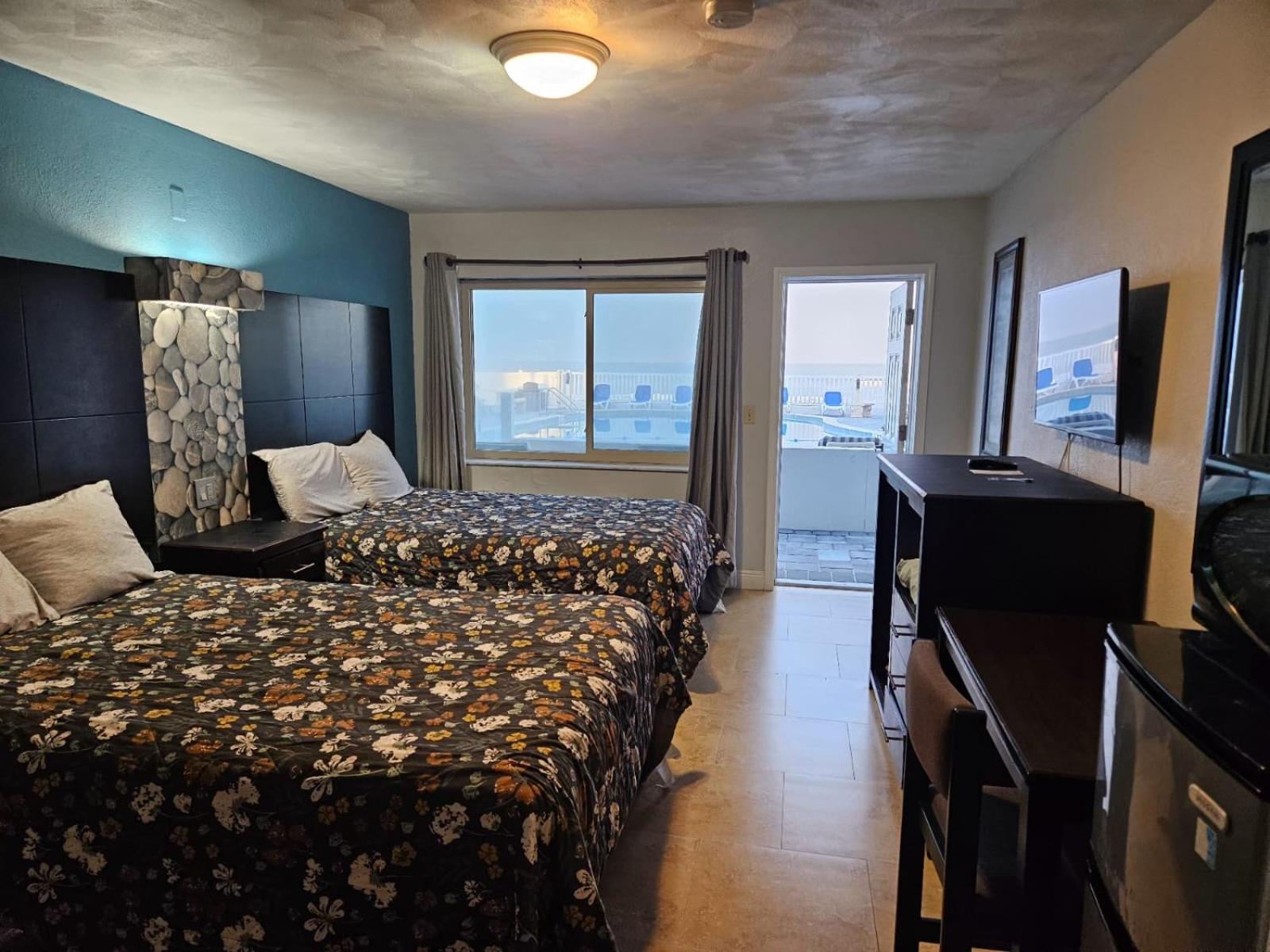 Room, Double Bed, Ocean Front, Balcony or Patio