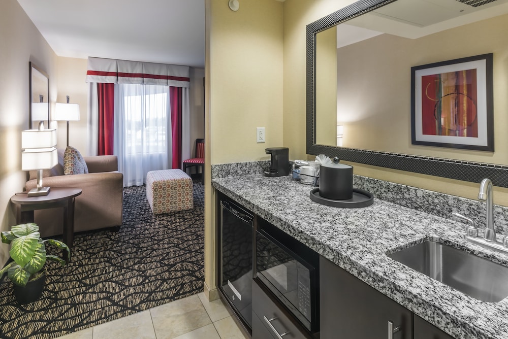Hampton Inn and Suites Salt Lake City / Univ Foothill Dr UT 47/69