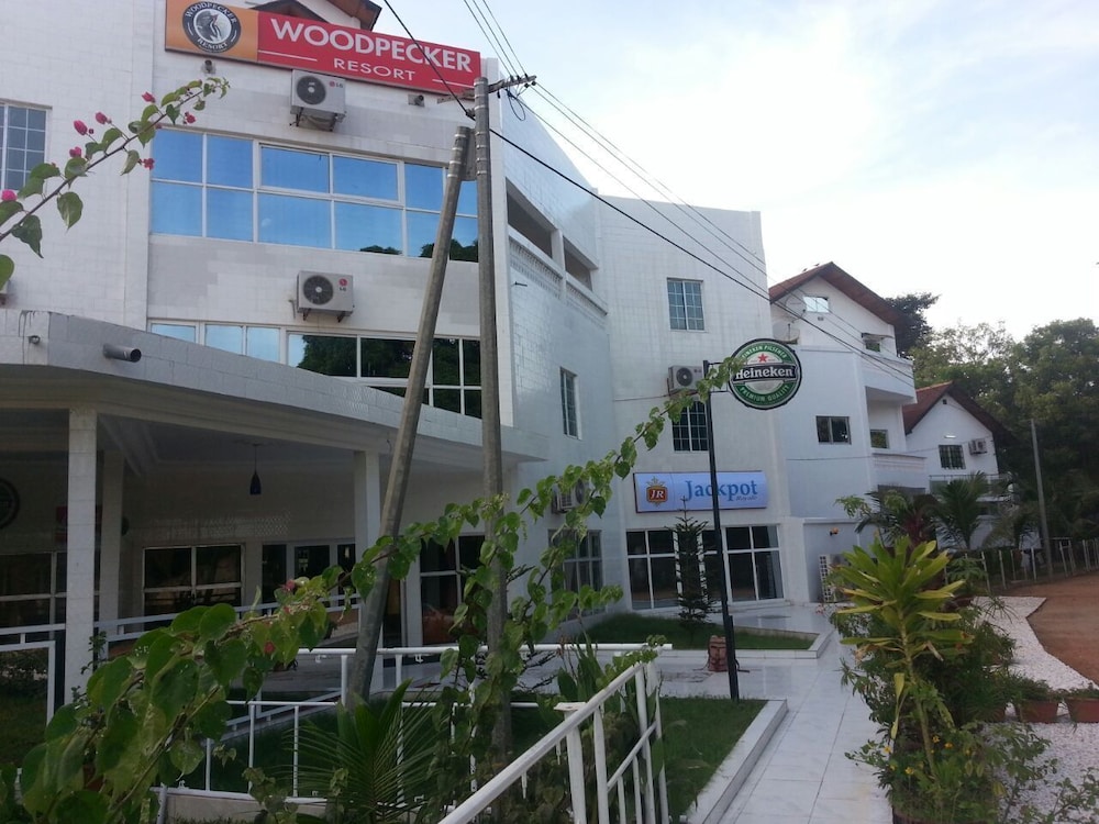 Woodpecker Resort 5/48