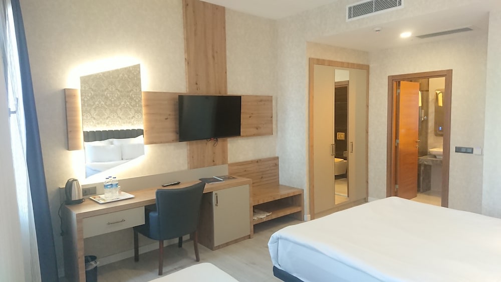 Isnova Hotel 12/32