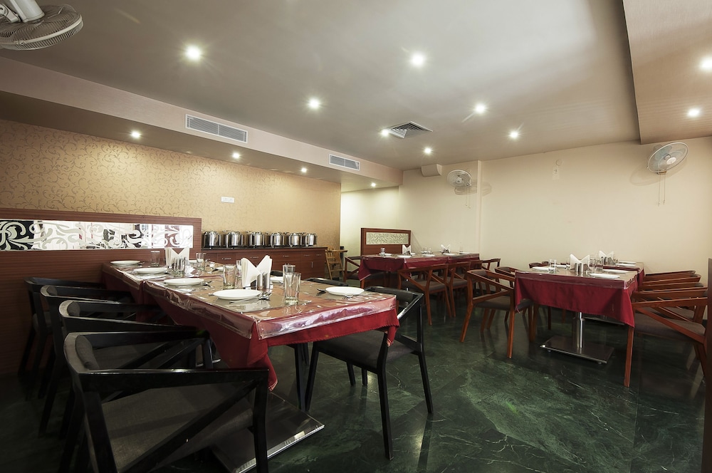 Uddhav Vilas Hotel 36/46