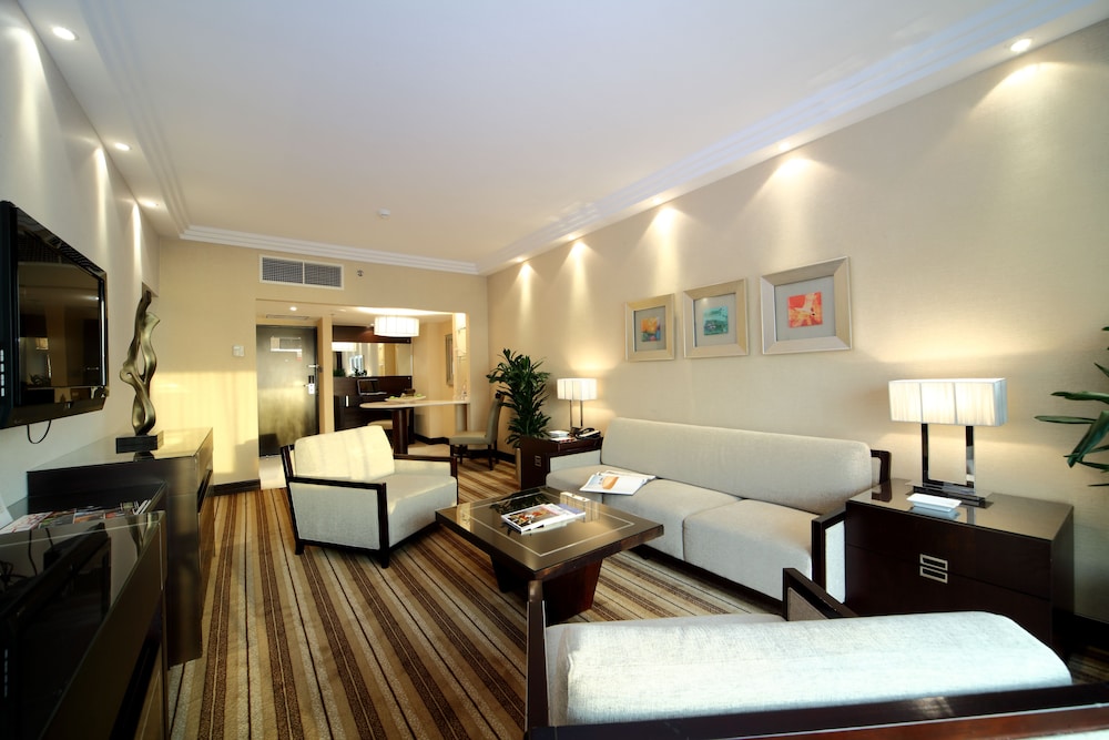 Crowne Plaza Jeddah 45/69