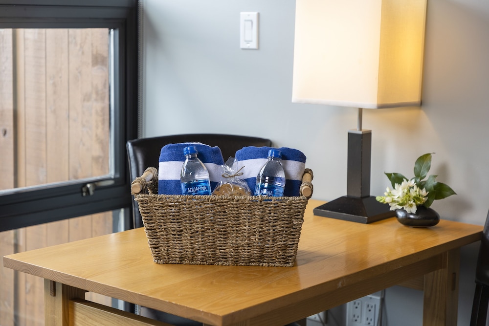 Brentwood Bay Lodge Spa 35/64