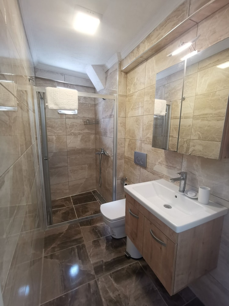 Valitsa Otel 30/33
