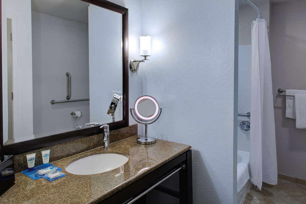 Hyatt House Raleigh-Durham Airport 12/66