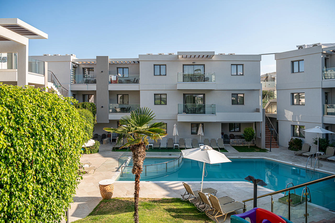 Minos Village 78/81
