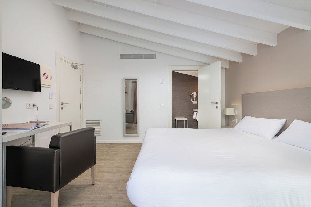 Antic Hotel Espana 12/37