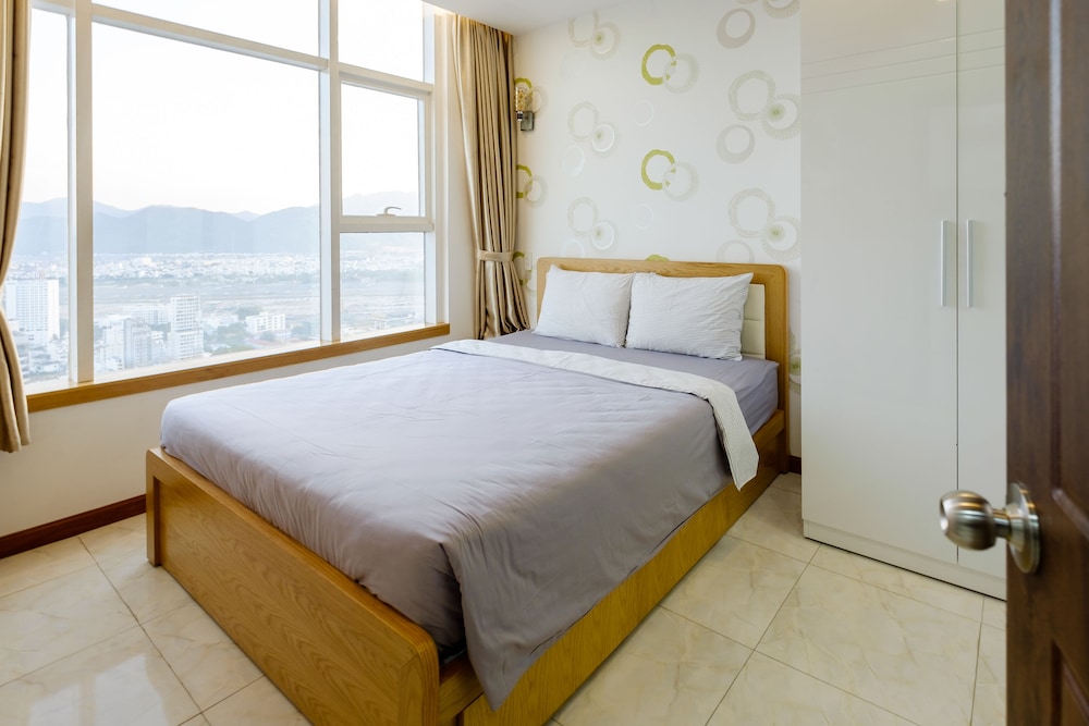Sunrise Ocean View Apartment 14/77