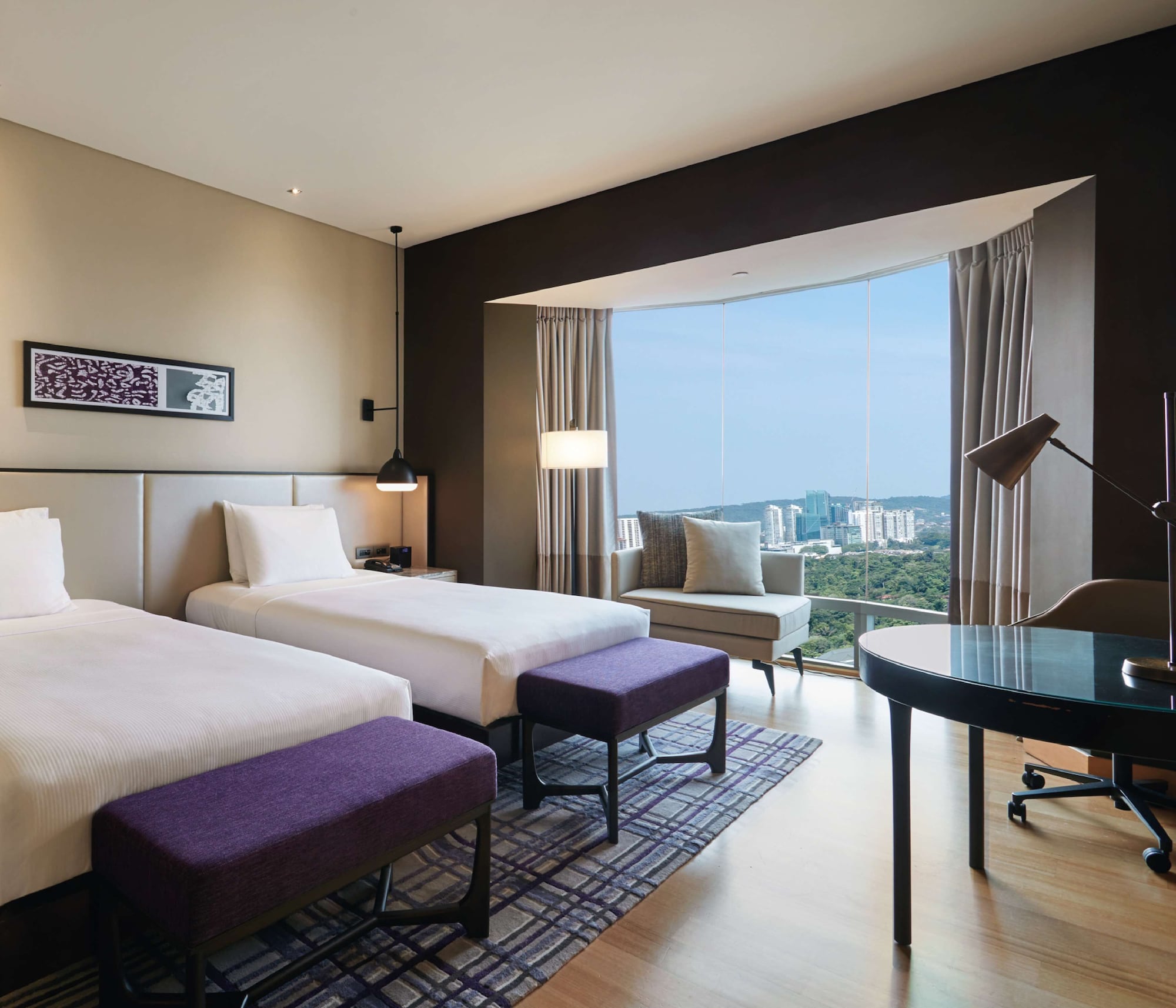 EXECUTIVE, SINGLE BED, LAKE VIEW