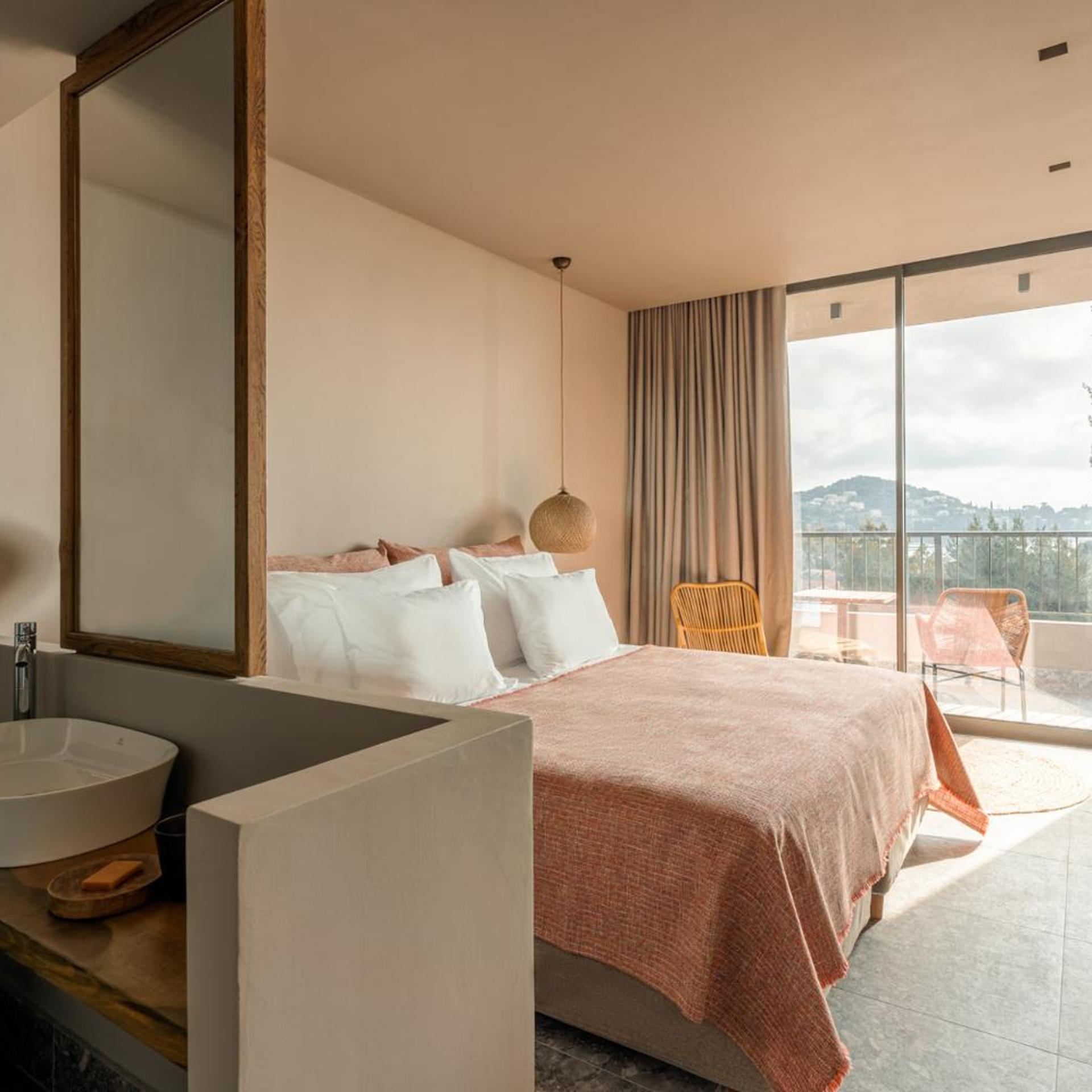 Comfort, Panoramic Bay View