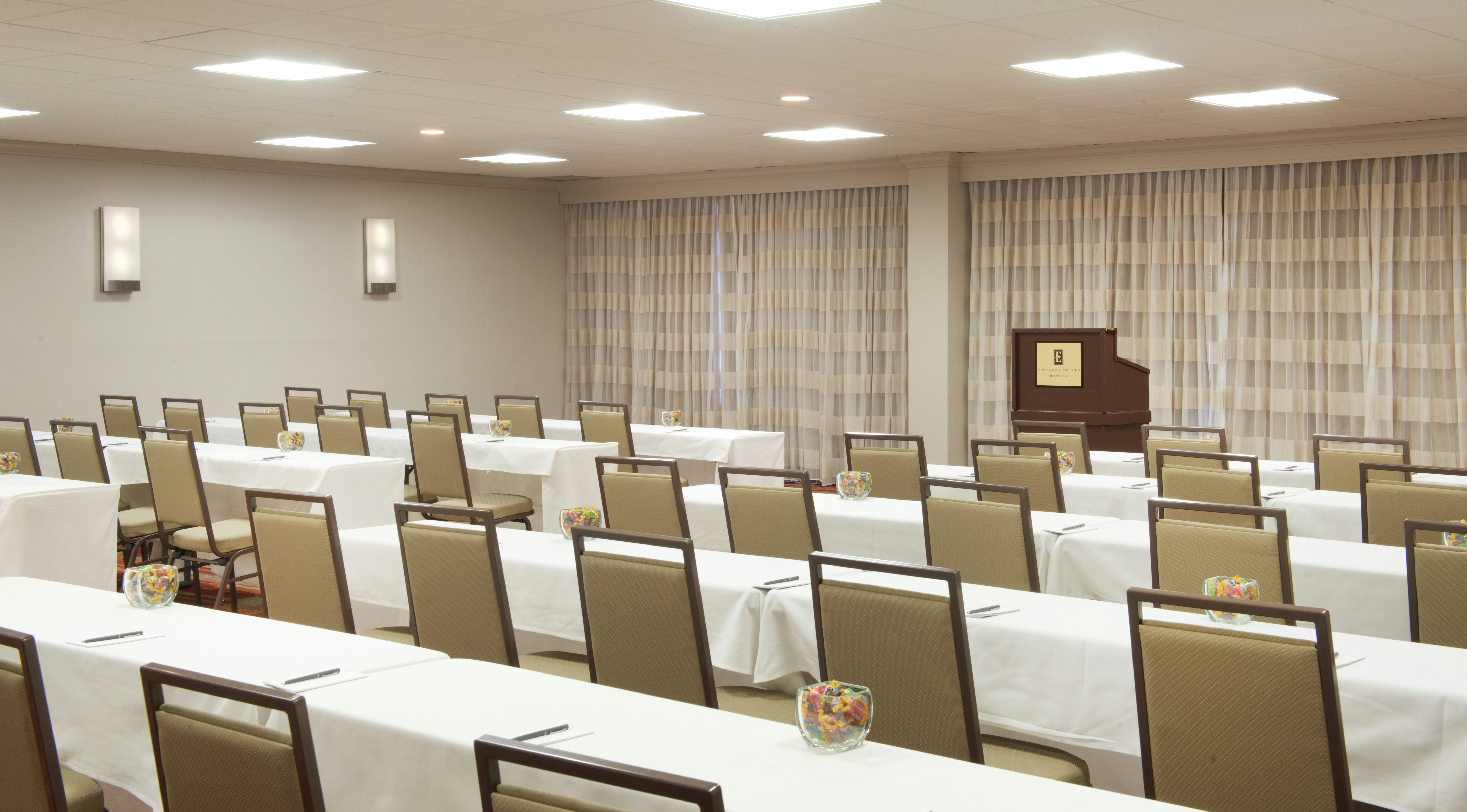 Embassy Suite Hotel Colorado Springs 58/68