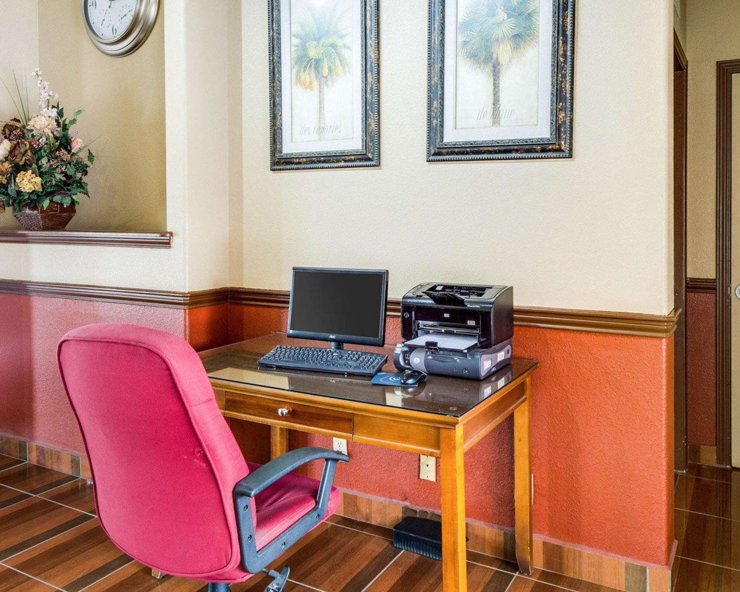 Econo Lodge Inn and Suites Eagle Pass, TX 31/37