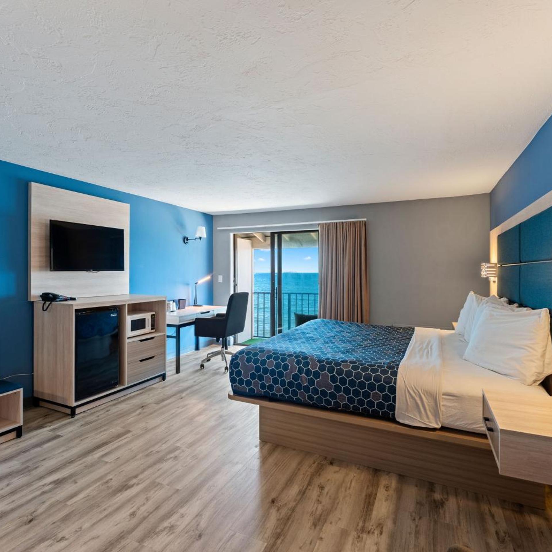 Deluxe, King Bed, Ocean Front