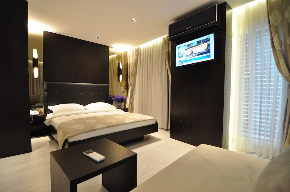 HOTEL BOSFORA 24/50