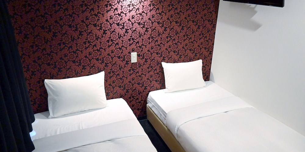 Art Inn Namba 12/51
