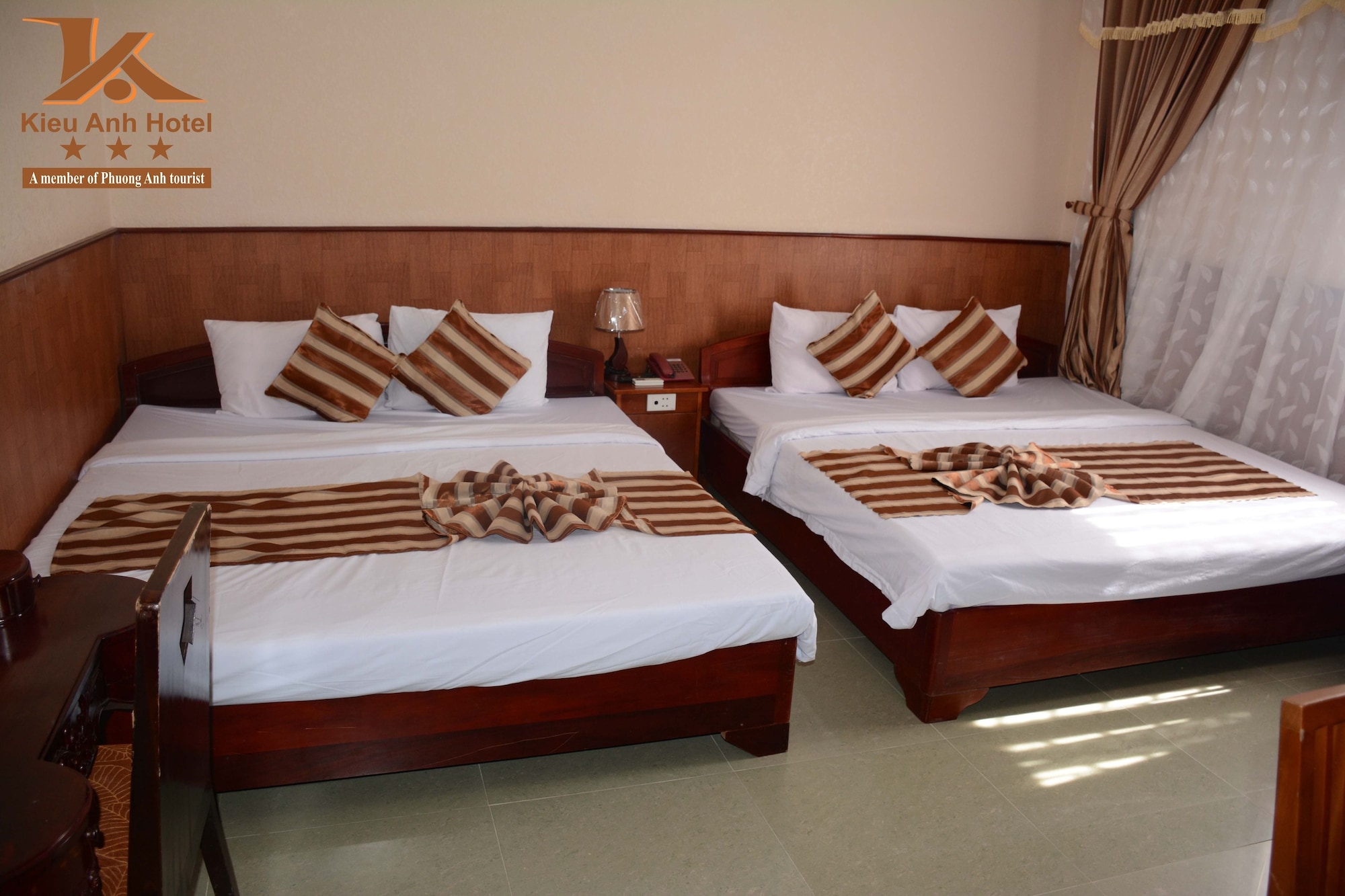 FAMILY, 2 DOUBLE BEDS, CITY VIEW