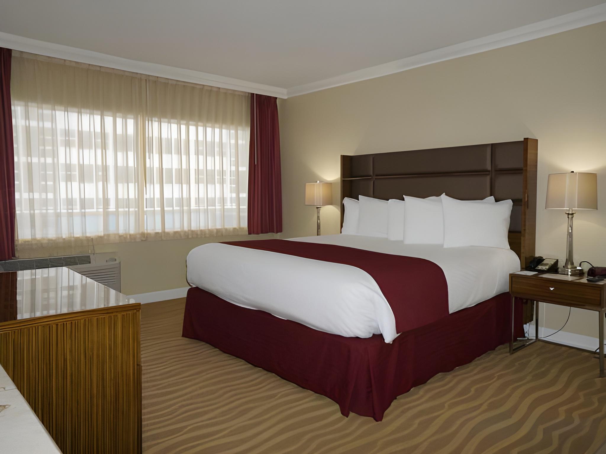 Suite, King Bed, Ocean Front