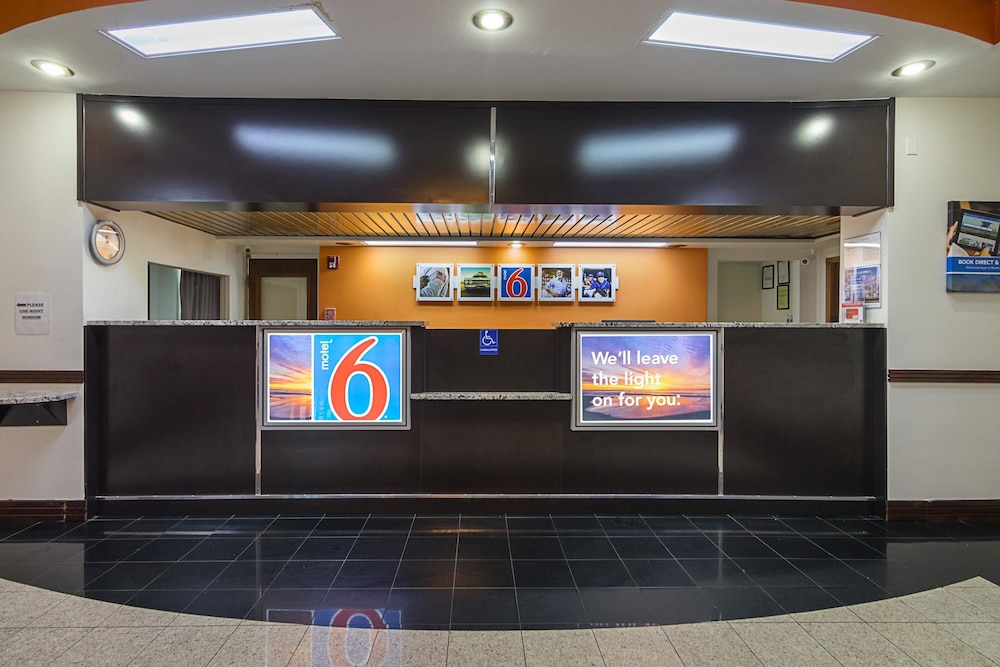 Motel6 Decatur, GA 11/55