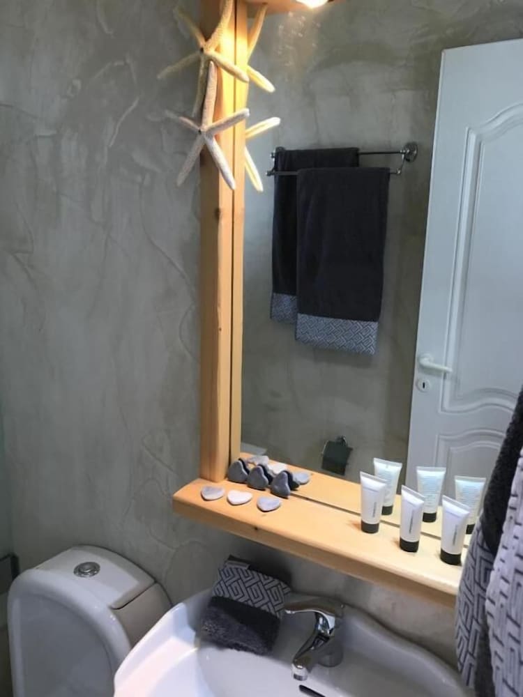 Yanna Luxury Suites 43/47