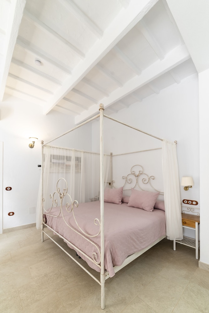 Seranova Luxury Hotel - Adults Only 16/50