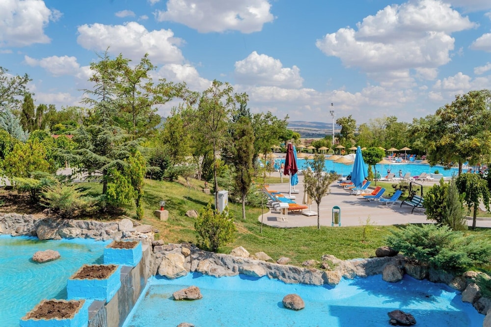 Patalya Lakeside Resort 56/63