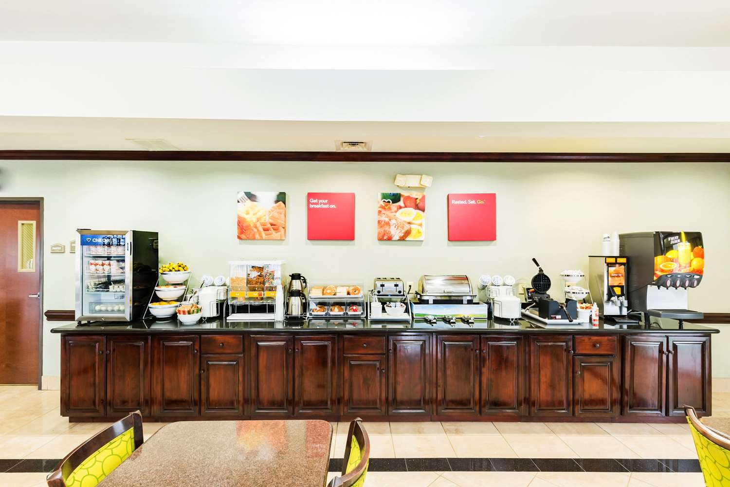 Comfort Suites Beaumont I-10, TX 15/20