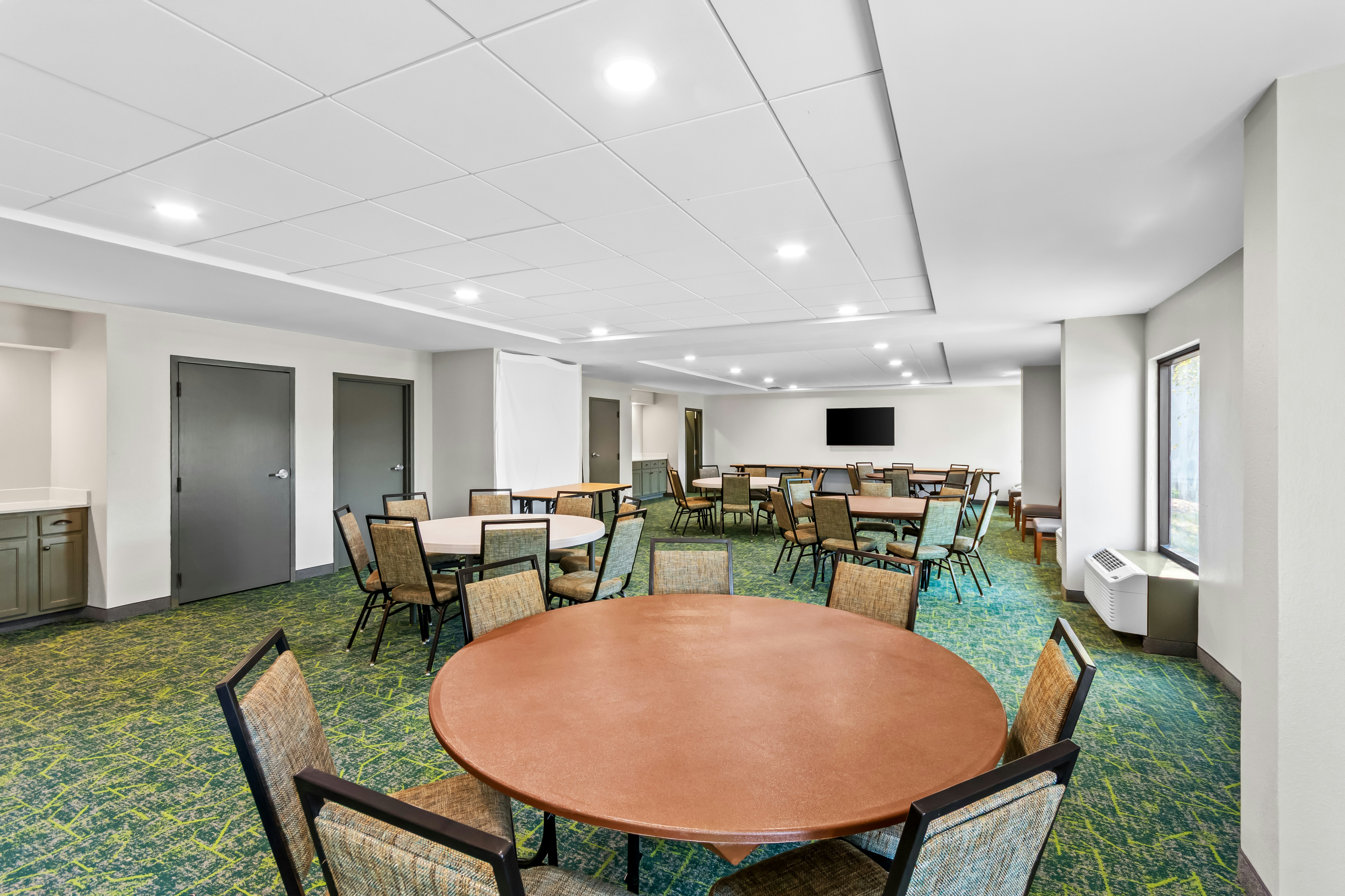 Spark by Hilton Bardstown 39/49