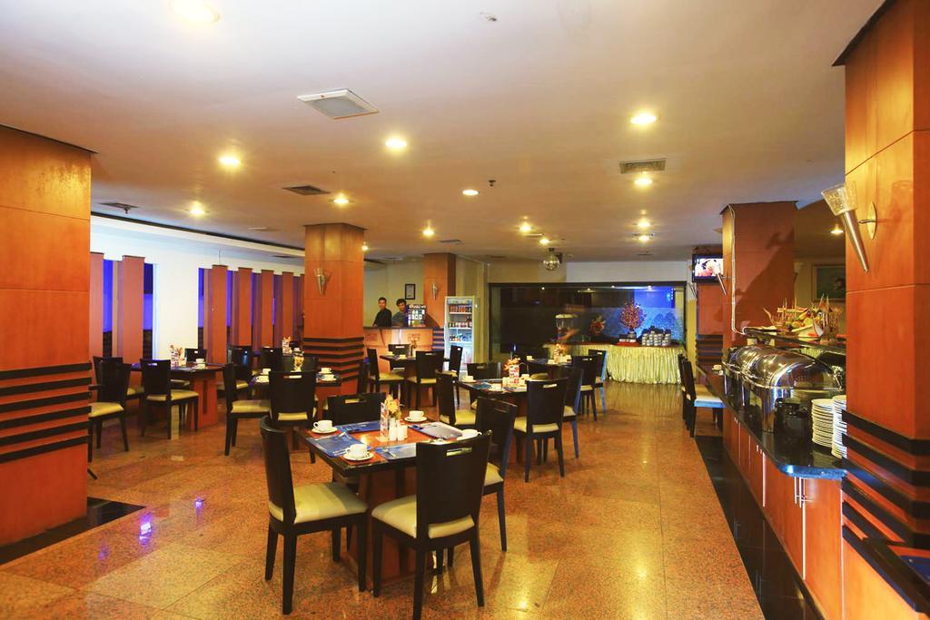 Blue Atlantic International Hotel 13/18
