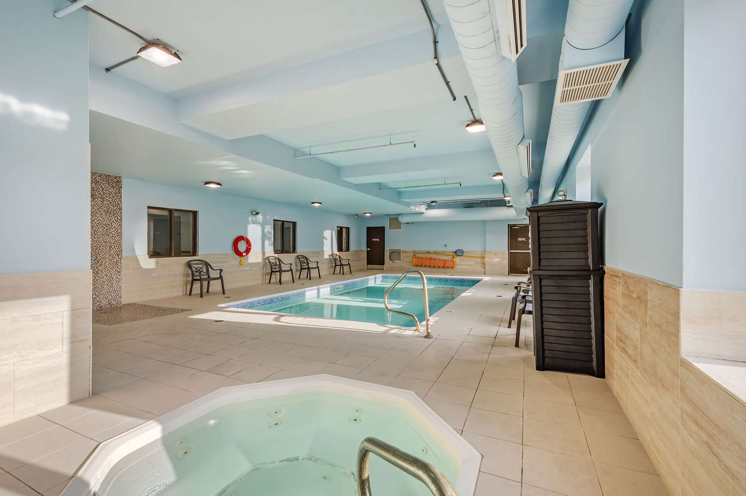 Quality Inn Orleans, ON 25/53