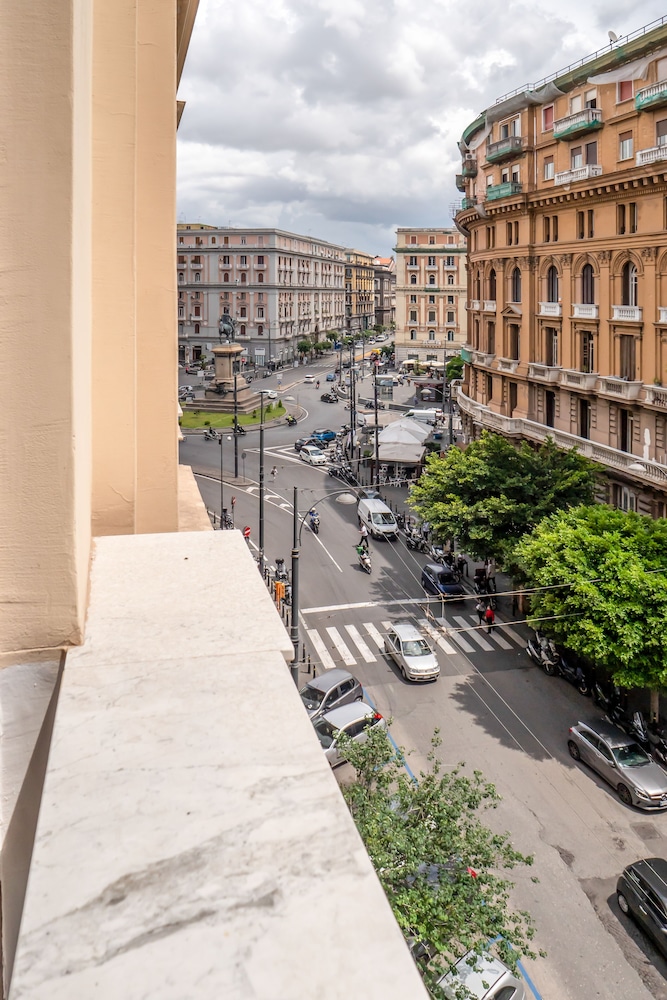 Comfort Zone Naples 41/50