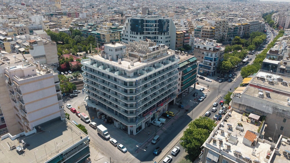 Xenophon Hotel 6/77