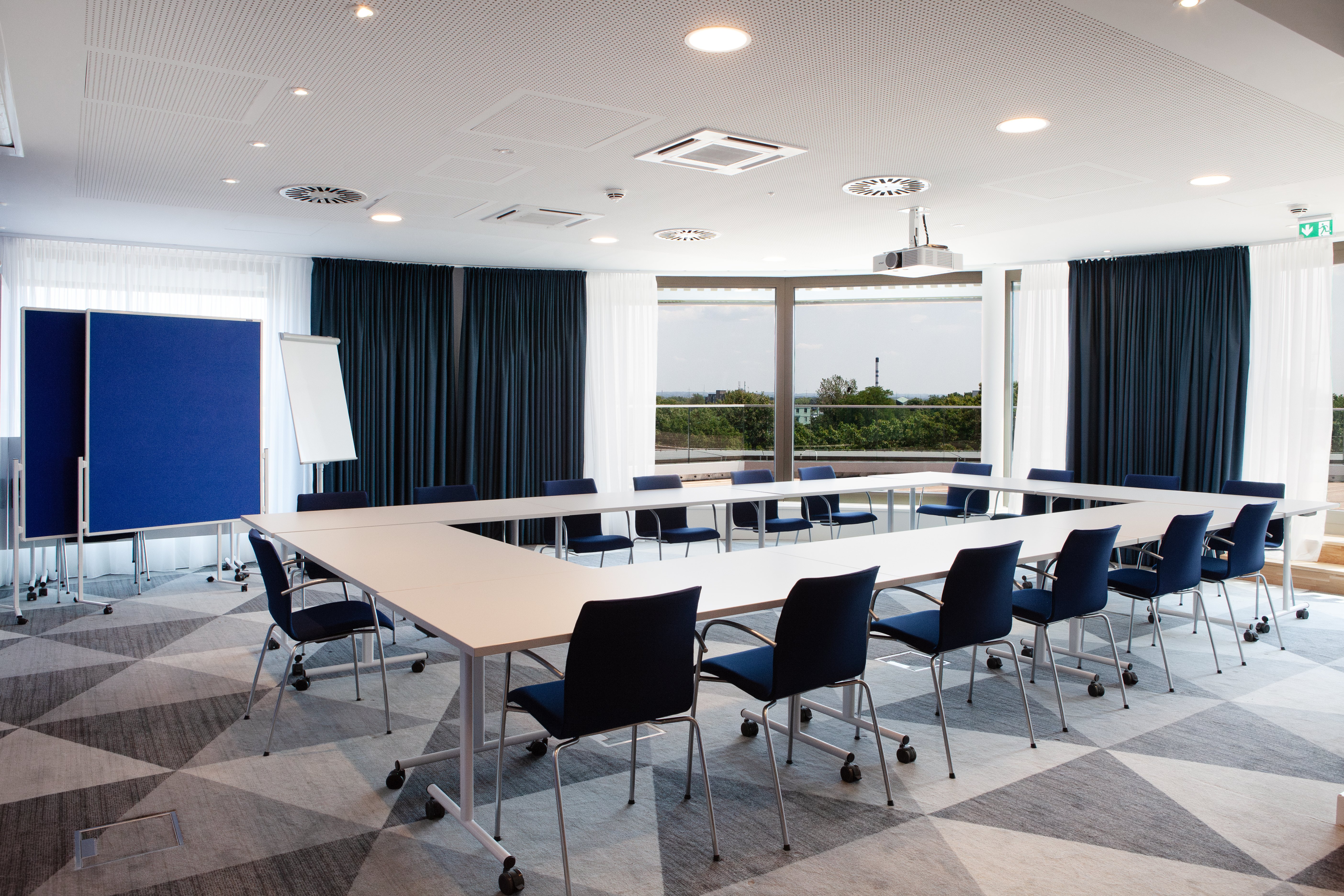 Holiday Inn Express & Suites Monheim am Rhein 20/28