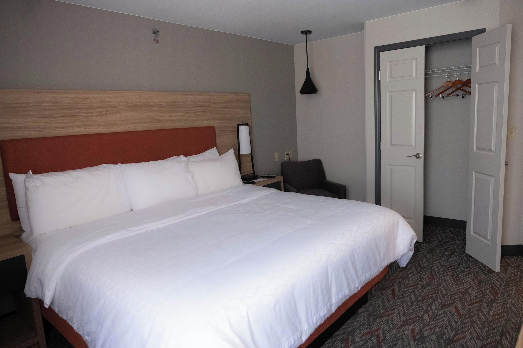 1 Bedroom, Suite, Accessible
