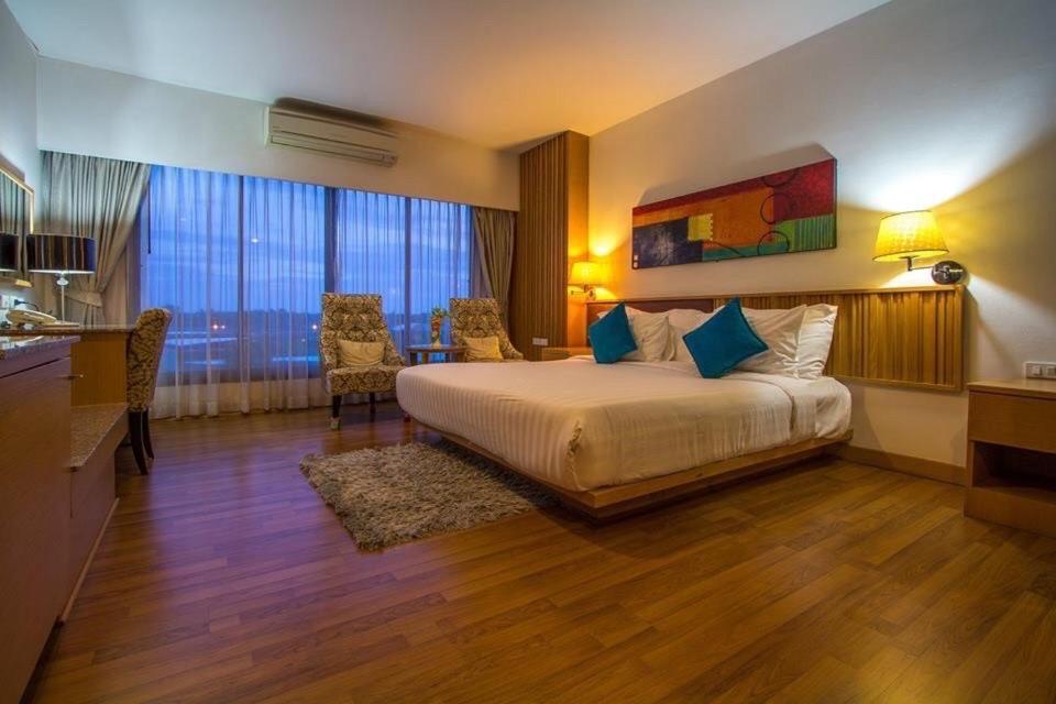 Room, Double Bed