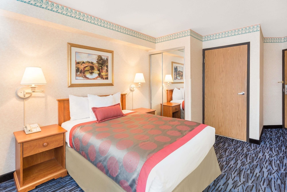 Ramada By Wyndham Kent Seattle Area 6/31