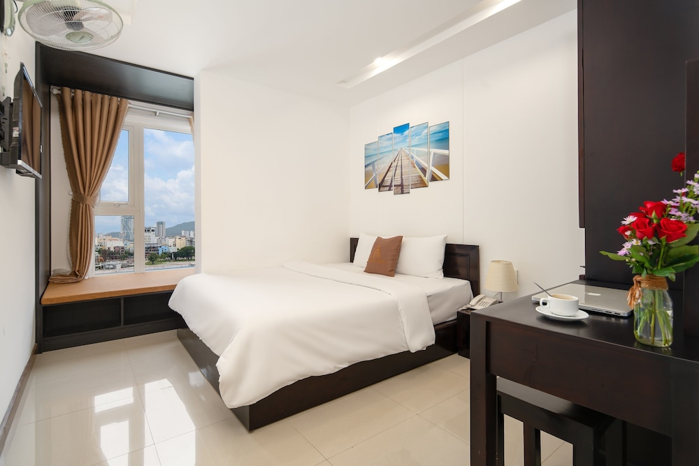 Phuong Dong Hotel & Apartment 22/35