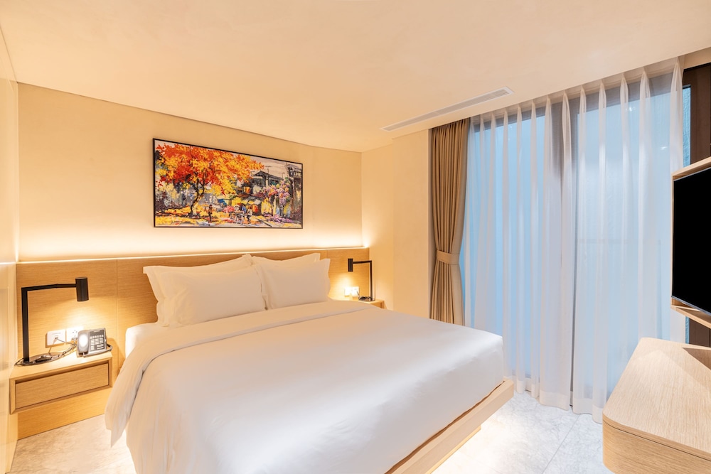 1 BEDROOM, JUNIOR SUITE