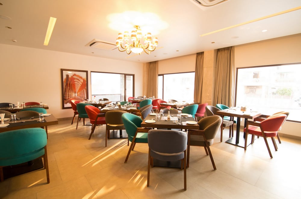 Hotel De Nada 35/43