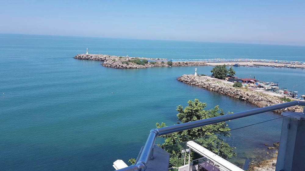 Diapolis Hotel 47/50