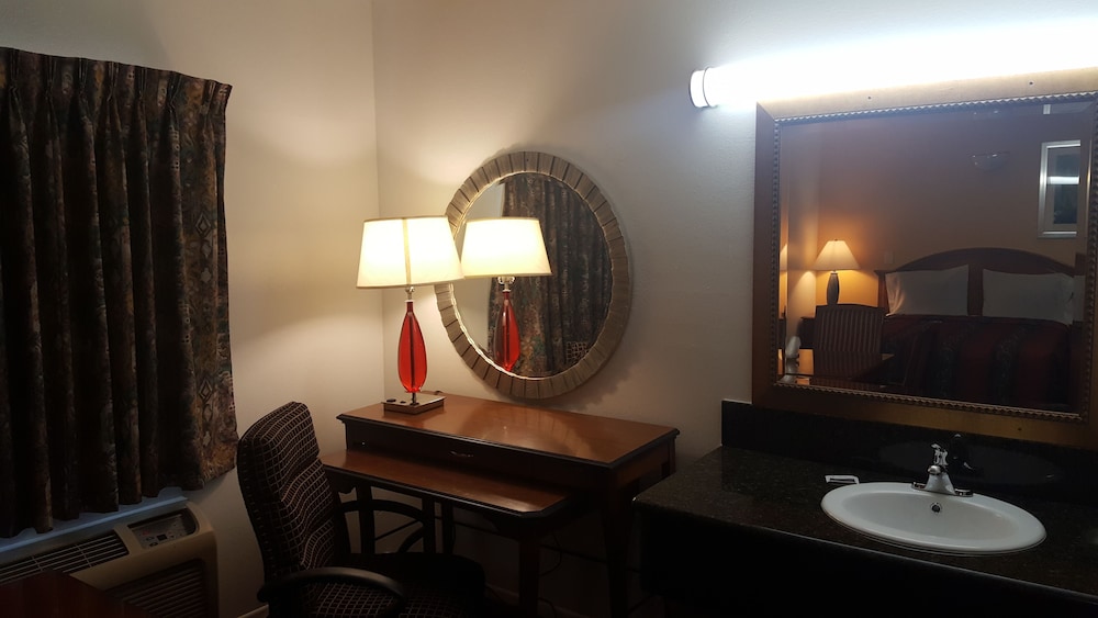 Flamingo Inn Long Beach 28/56