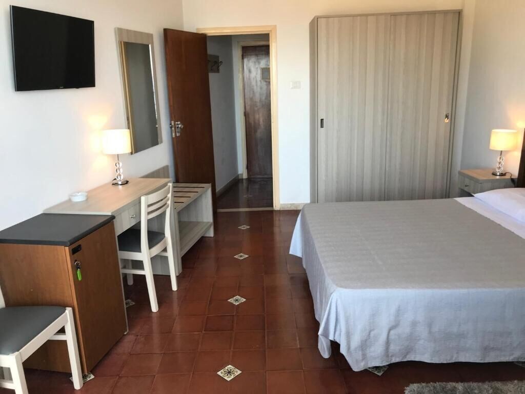 Room, Double or Twin Bed, Sea View, Balcony